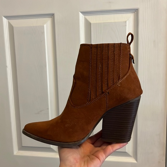 FAUX SUEDE BOOTIE - Picture 2 of 2